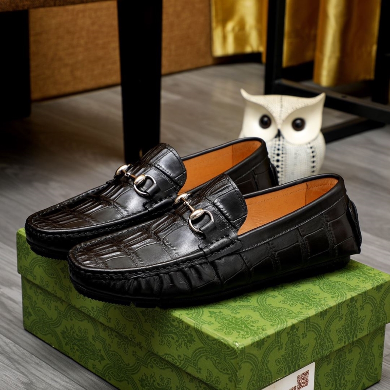 G*u*i leather shoes